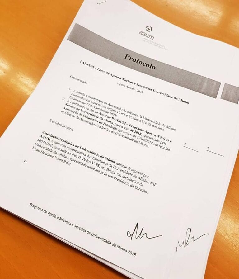 AAUM celebra protocolo com Núcleos e Secções