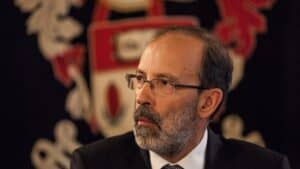 Pagamentos às universidades garantidos. UM mais descansada