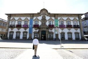 Novas empresas superam encerramentos no distrito de Braga