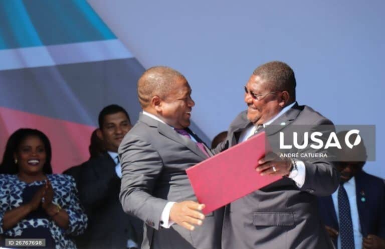 Presidente moçambicano e líder da Renamo assinam Acordo de Paz