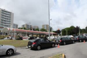 Bracarenses já começaram a "corrida" aos postos de combustível