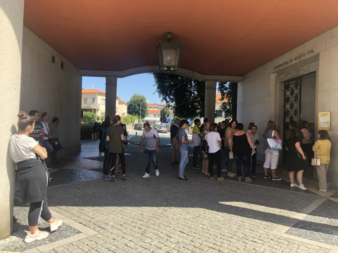 "Cheguei às 8 horas e estavam mais de 200 pessoas"