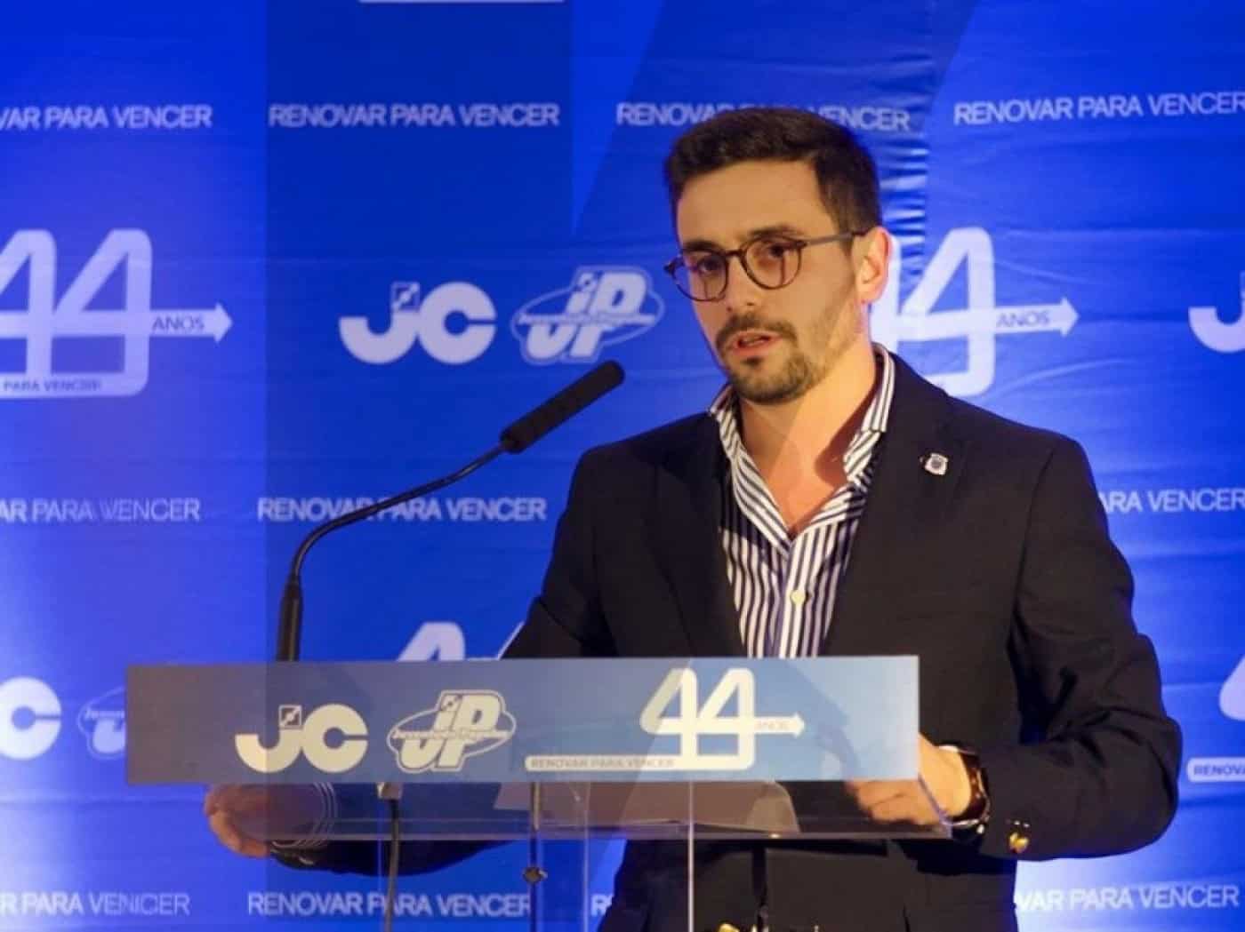 Líder da JP Braga repudia lei da igualdade de género