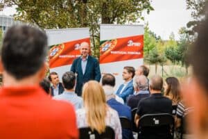 "Não vou andar por aí. Vou estar perto das pessoas e das instituições"