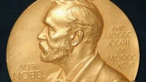 Nobel da Economia para trabalho que estuda o alívio da pobreza&nbsp;
