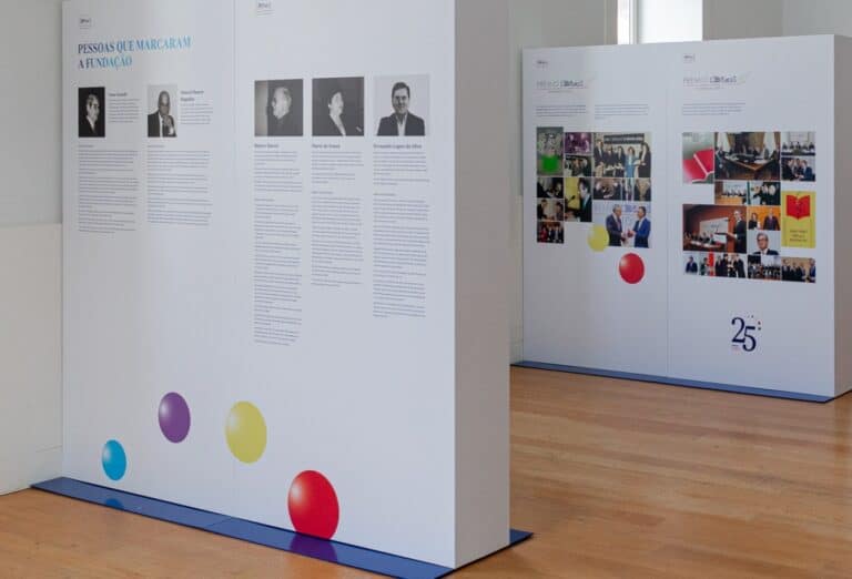 Escola de Medicina recebe exposição da Fundação BIAL