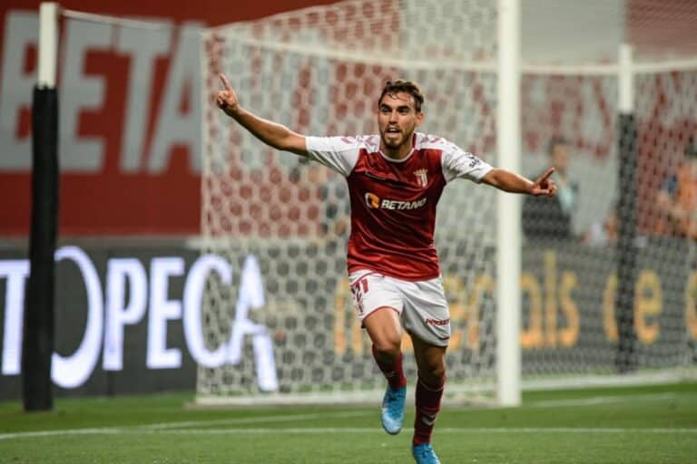 SCB vence Santa Clara e sobe ao 9º lugar da tabela