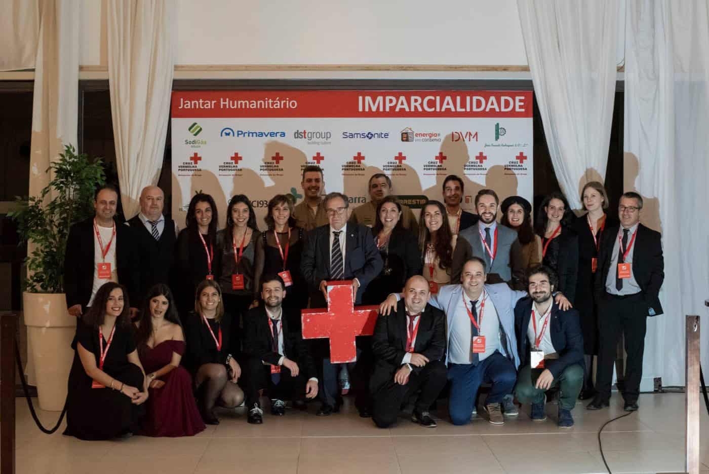 Verba do jantar humanitário da Cruz Vermelha direccionada para nova sede&nbsp;