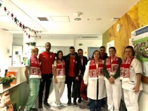 Braga/AAUM alegra Natal da pediatria do Hospital de Braga