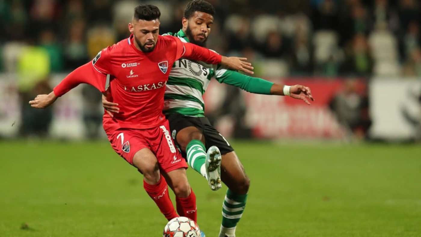 "É falso", diz Vítor Oliveira sobre o alegado interesse do Sporting em Lourency