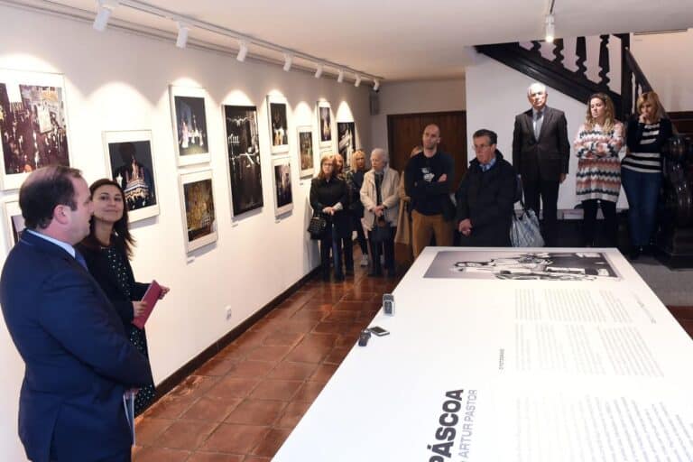 "Páscoa de Artur Pastor". Uma viagem de fé pela Semana Santa