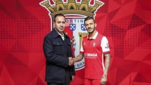 Mercado. Só mais uma hora ou ainda bem que já fechou?