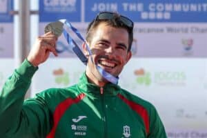 Fernando Pimenta conquista ouro em K1 5000