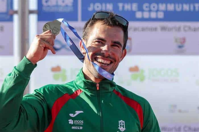 Fernando Pimenta conquista ouro em K1 5000