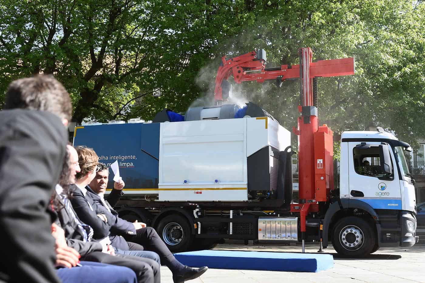 Localização dos contentores. Agere aberta a sugestões