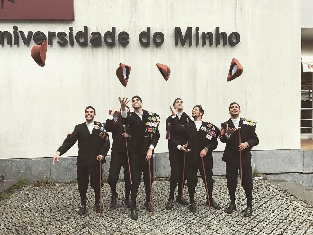 Universitários portugueses com excesso de horas de aulas