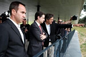 SCB e CMB trocam comunicados no Facebook