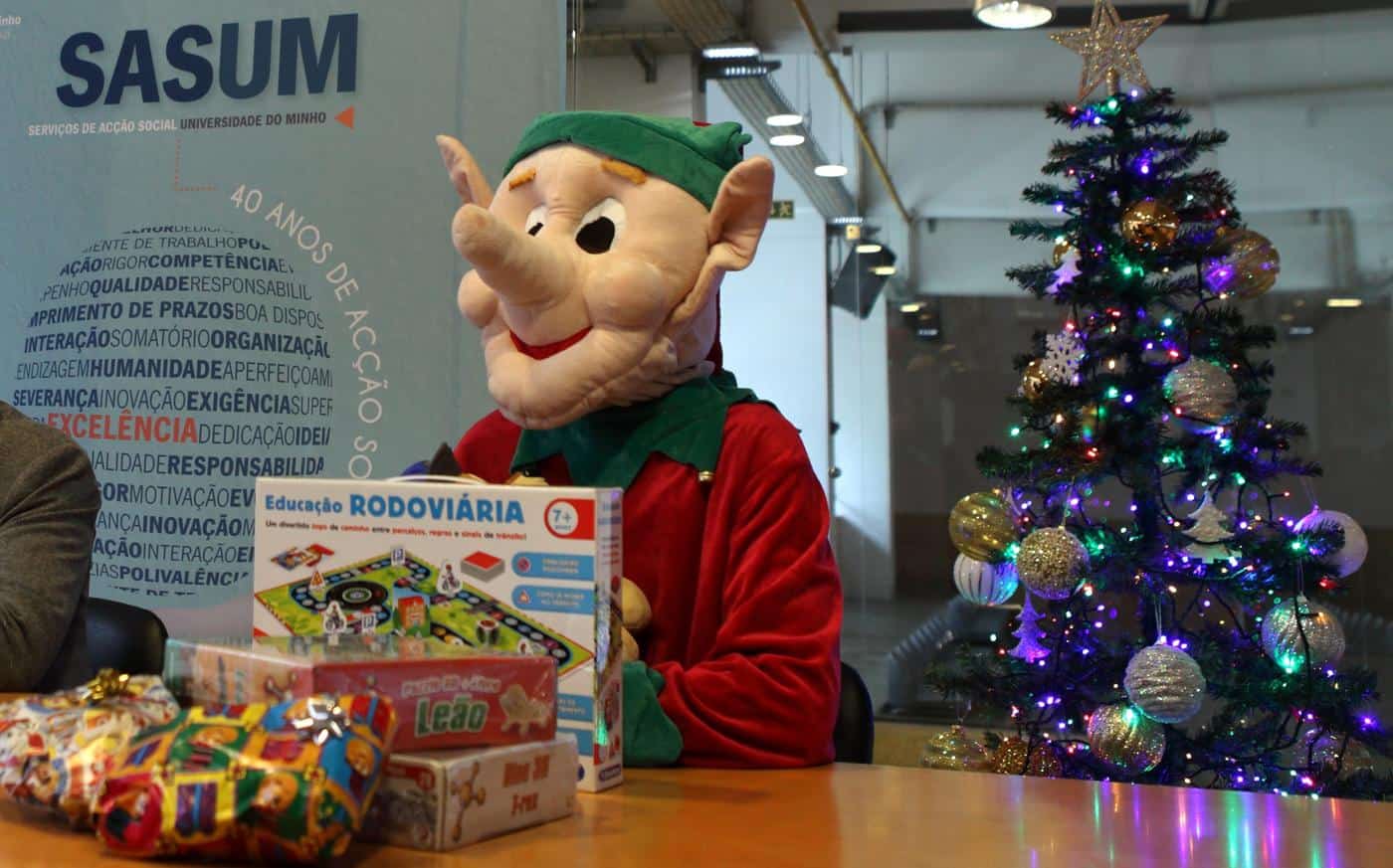 UMinho. Traz um brinquedo, “OFERECE e faz uma criança feliz”