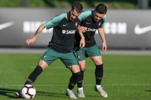 Avaria no avião adia viagem da selecção