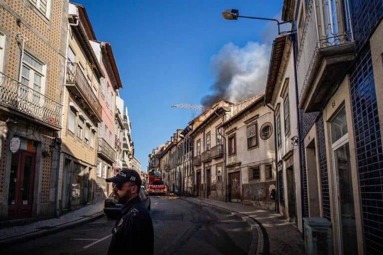 Incêndio teve resposta "adequada" com os meios "adequados"