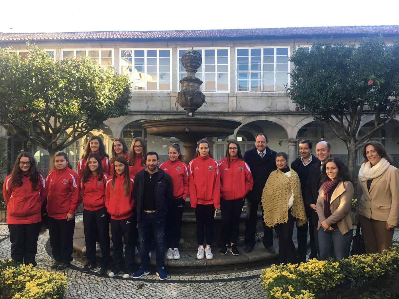 Bragalona FC doa mais de 8 mil peças de vestuário