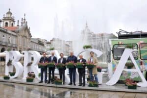 Autarquia e ACB ajudam a florir 77 ruas de Braga