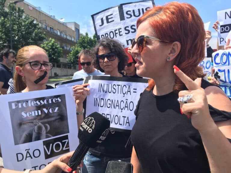 Manifestação. Professores dizem estar "sem voz"