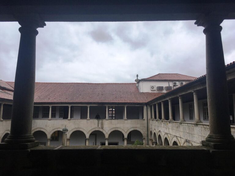 CMG aprova relatório e contas. Oposição questiona impostos