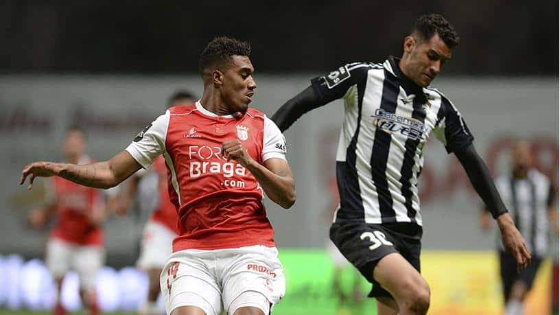 Tormena é o mais recente reforço do SCB