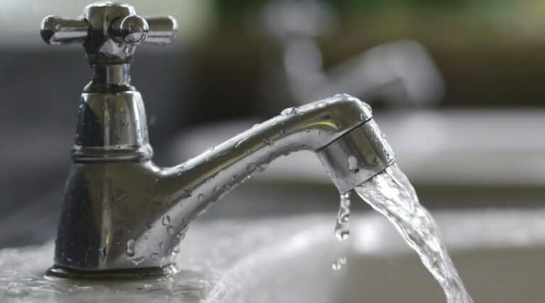 Facturas da água com informação sobre litros consumidos