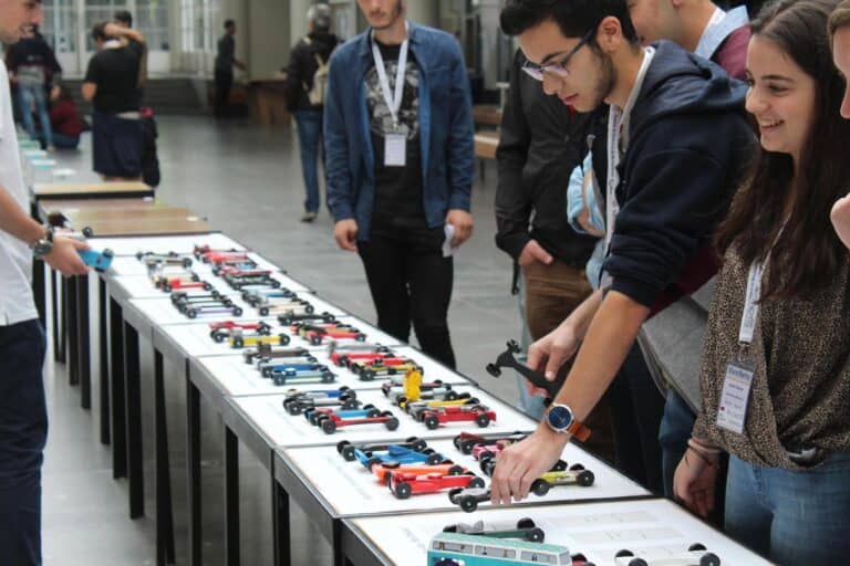 Race Party desafia alunos a desenvolverem muito com pouco