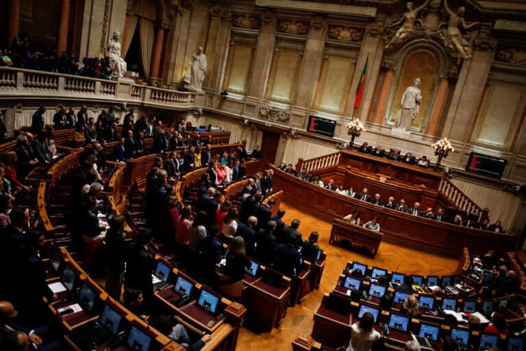 OE 2018 aprovado com votos a favor de PS, PCP, BE e PAN