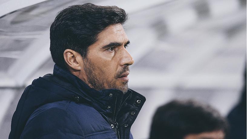 Abel relembra o contrato e aponta à próxima época