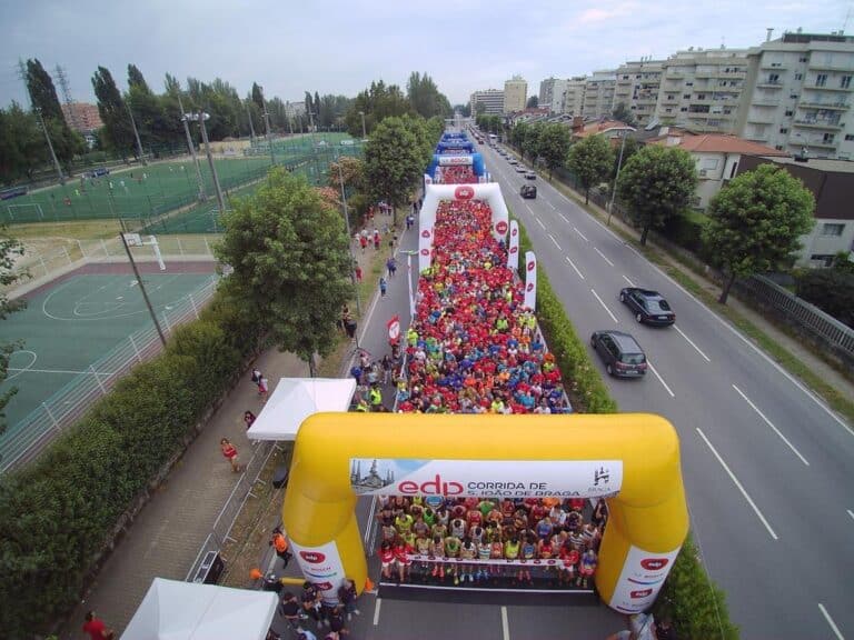 Corrida de S.João. Mais de 2000 pessoas correm Braga à noite