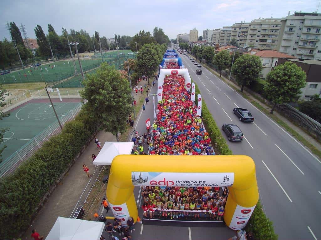 Corrida de S.João. Mais de 2000 pessoas correm Braga à noite