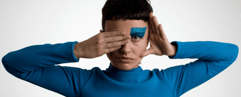 Arrojada, política e sexual: assim é Maria Beraldo