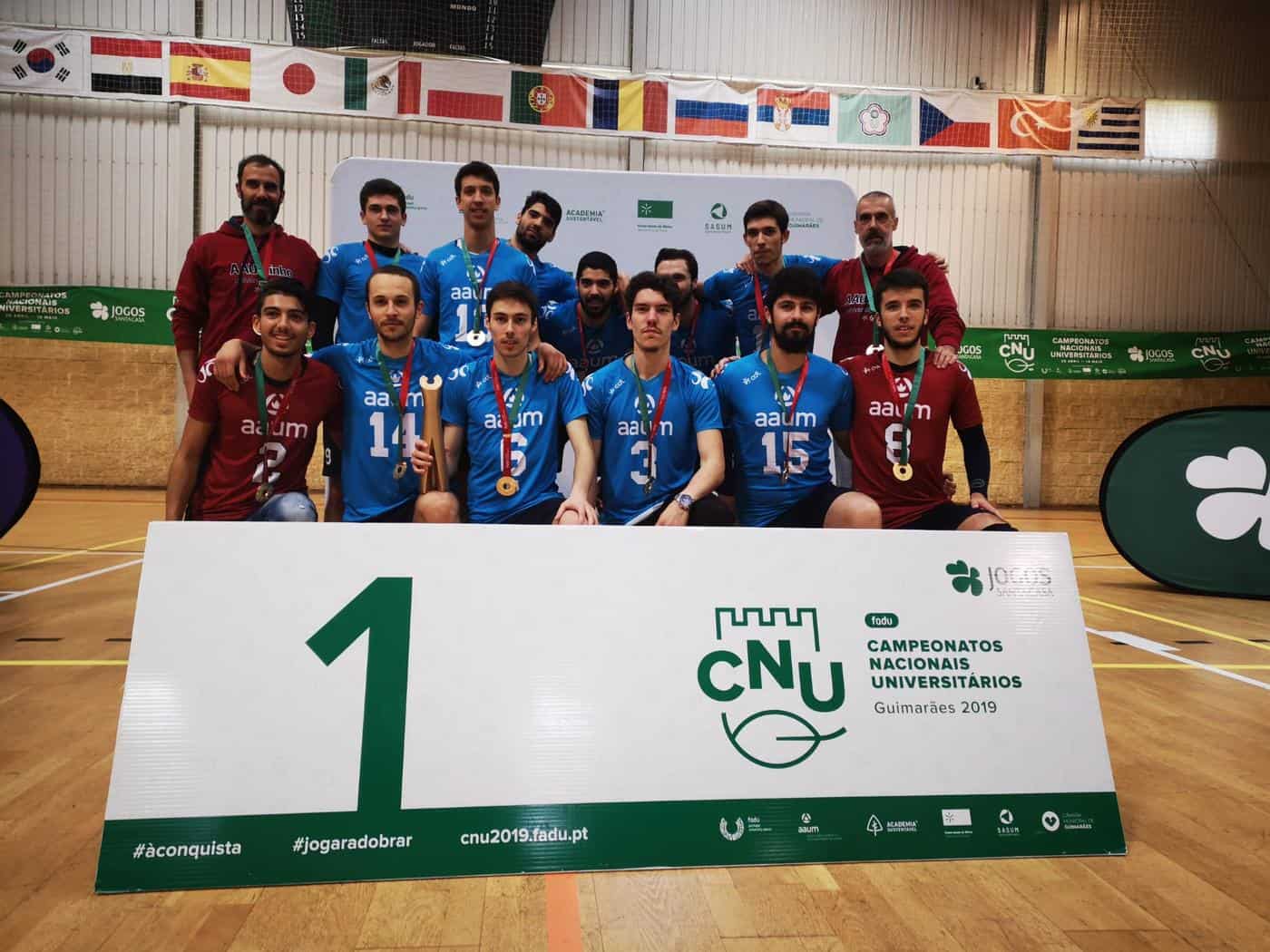 AAUM campeã de voleibol masculino nos CNU's