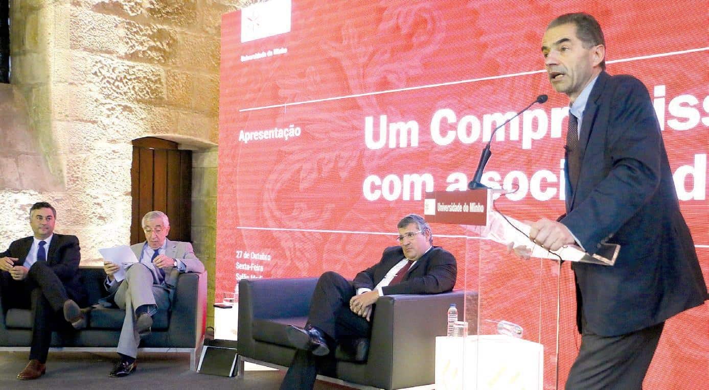 Mestrados podem financiar Ensino Superior, sugere Ministro