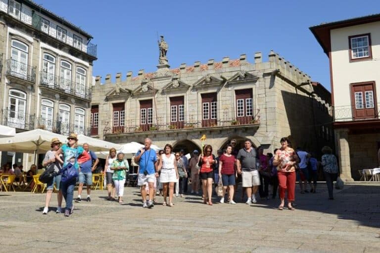 Número de turistas em Guimarães aproxima-se da CEC 2012