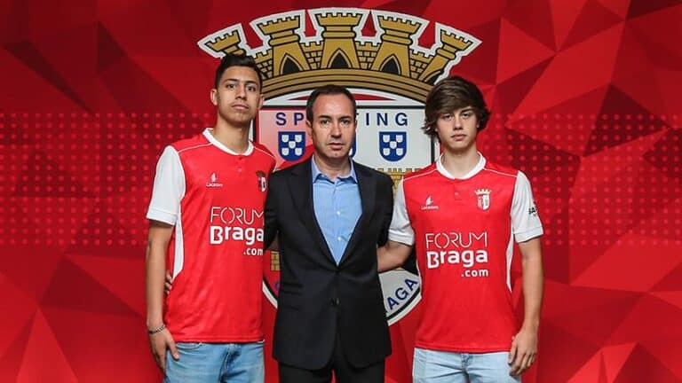 Berna e Yan Said assinam contrato profissional no SC Braga