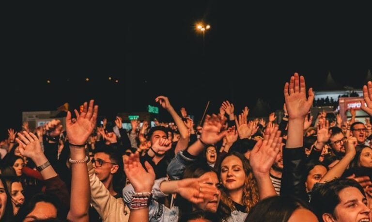 Enterro da Gata "repetitivo"? As opiniões dos estudantes