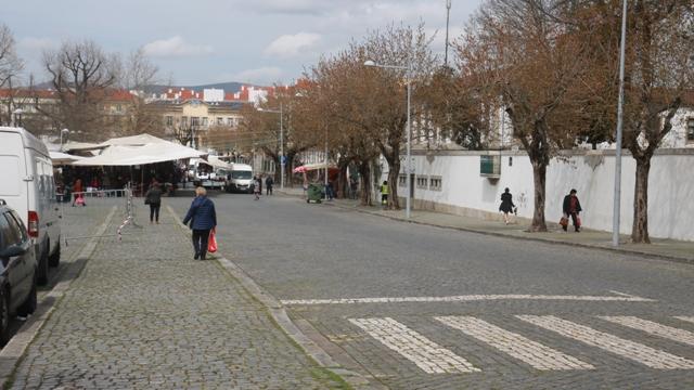 Feirantes contestam reformulação da feira de Barcelos