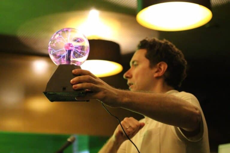 Teses e bares, o que têm em comum?