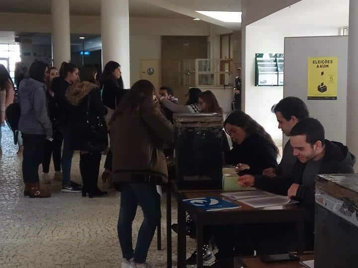 Eleições AAUM: Até às 12h00 votaram 500 pessoas