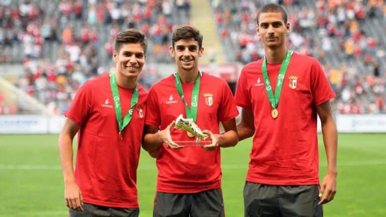 SCB renova com campeões europeus sub-19