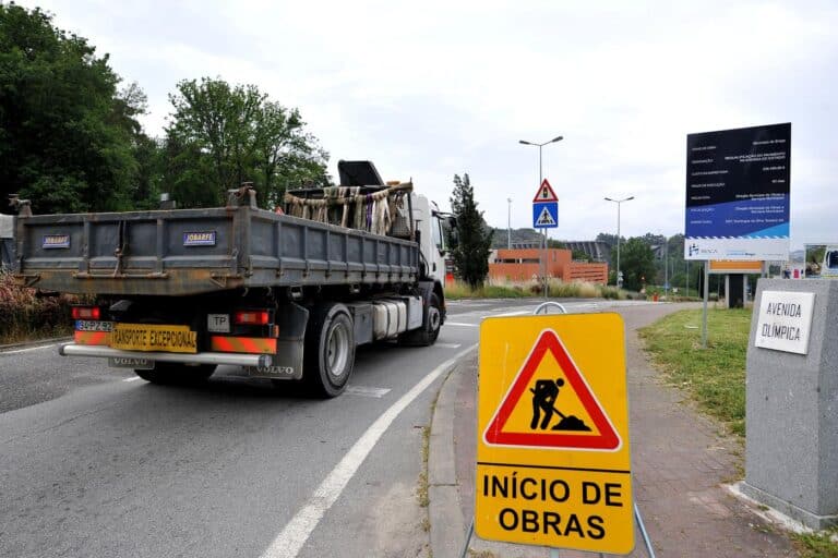 Obras na Avenida do Estádio concluídas dentro de mês e meio