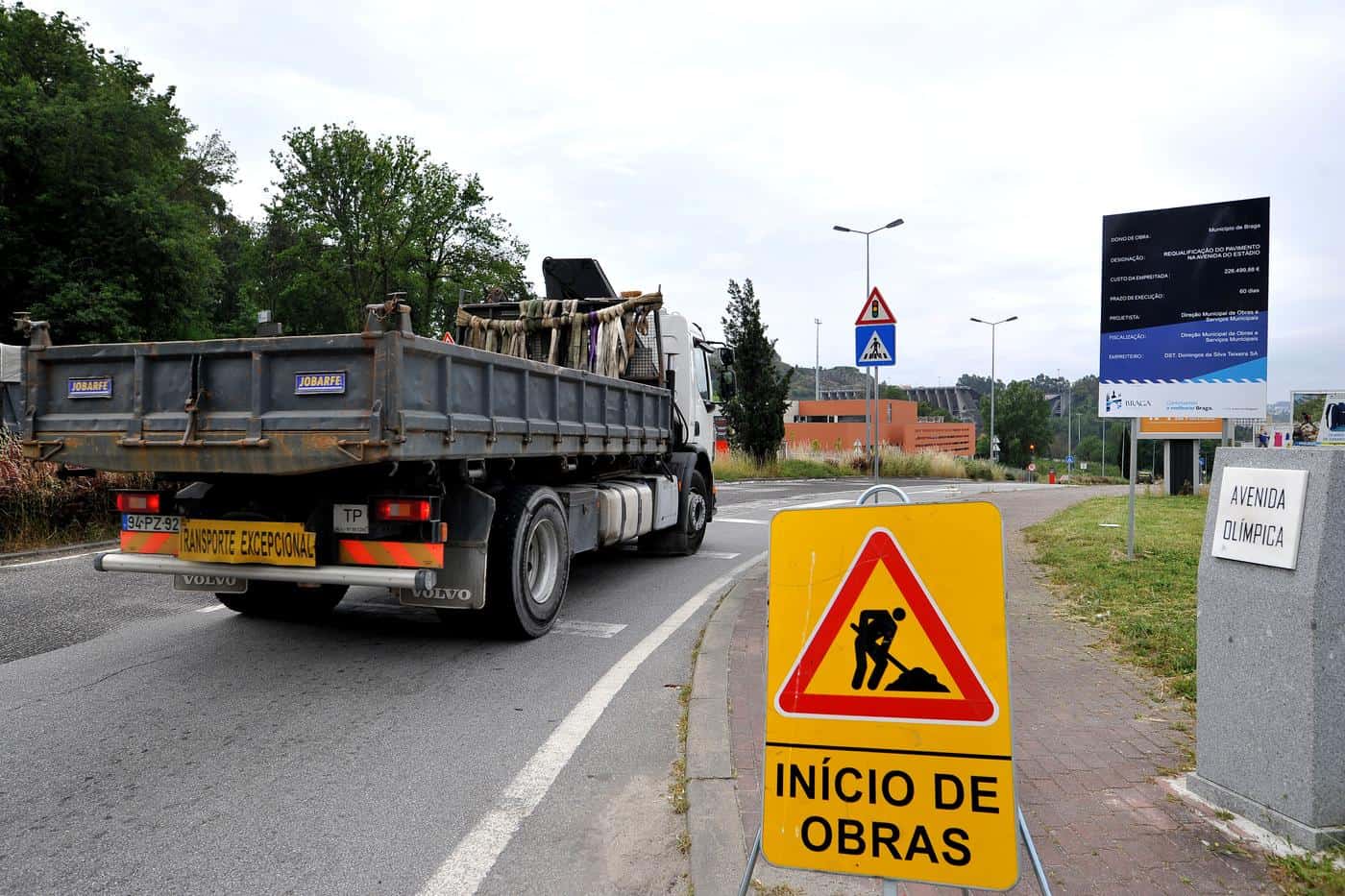 Obras na Avenida do Estádio concluídas dentro de mês e meio