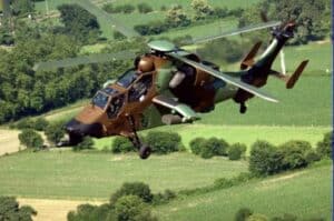 5 mortos em queda de dois helicópteros do exército francês