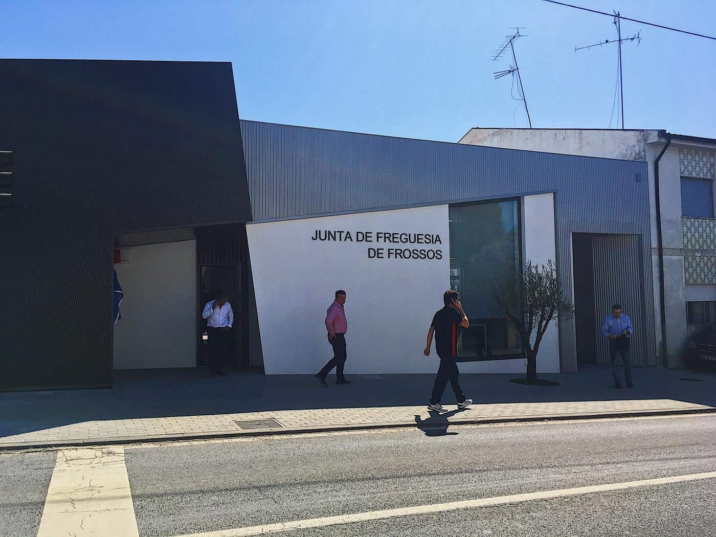 Frossos inaugura novo edifício da Junta de Freguesia